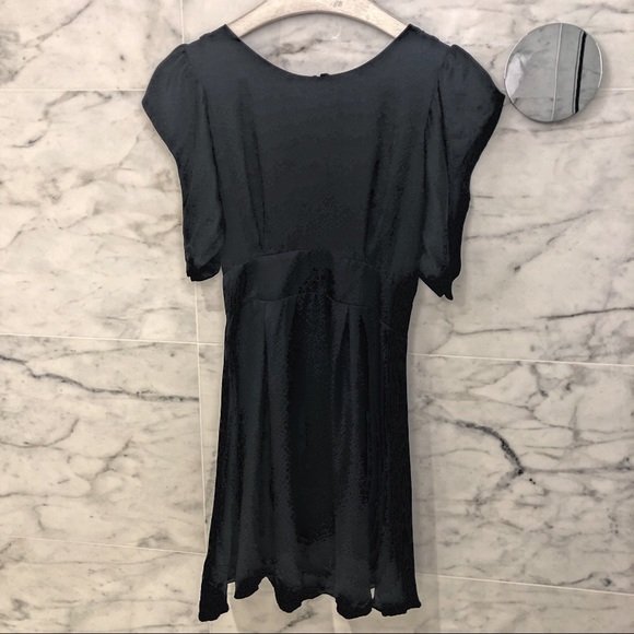 After Pant’s Snake Pattern Black Silky Ruffle Flowy Dress - Picture 6 of 8